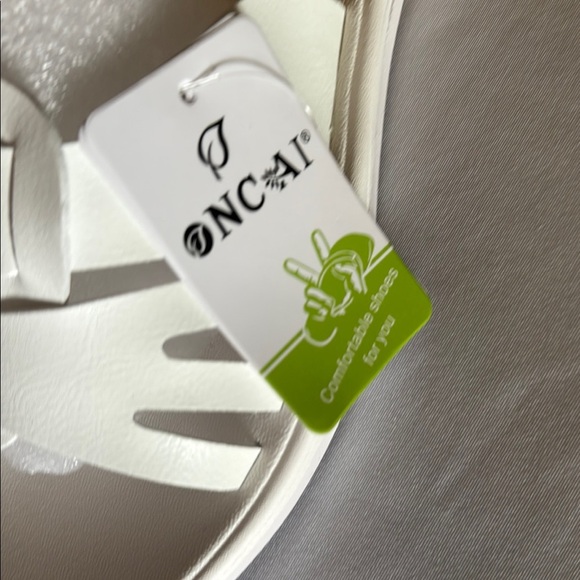 White Contemporary Sandals with H-Strap Design - Picture 8 of 10